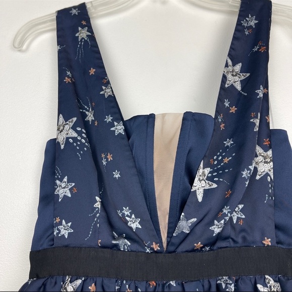 Self-Portrait Star Print Flare Handkerchief Dress - Picture 5 of 7